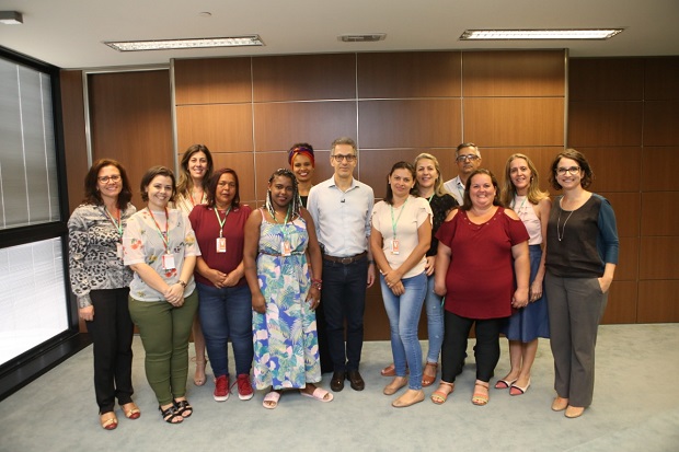 Mães e pais de estudantes da rede estadual vieram de diversas regiões do estado para encontro com secretária e governador. Foto: Pedro Gontijo (Imprensa/MG)